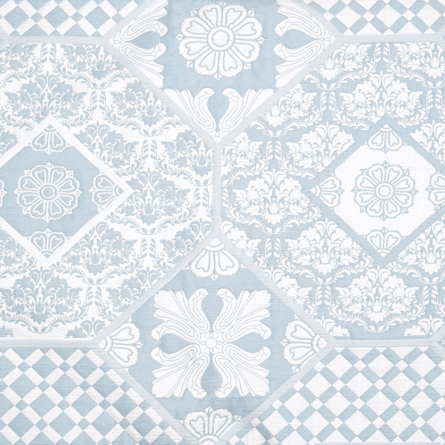 Patchwork Damask Patterned Quilted Blanket Sets