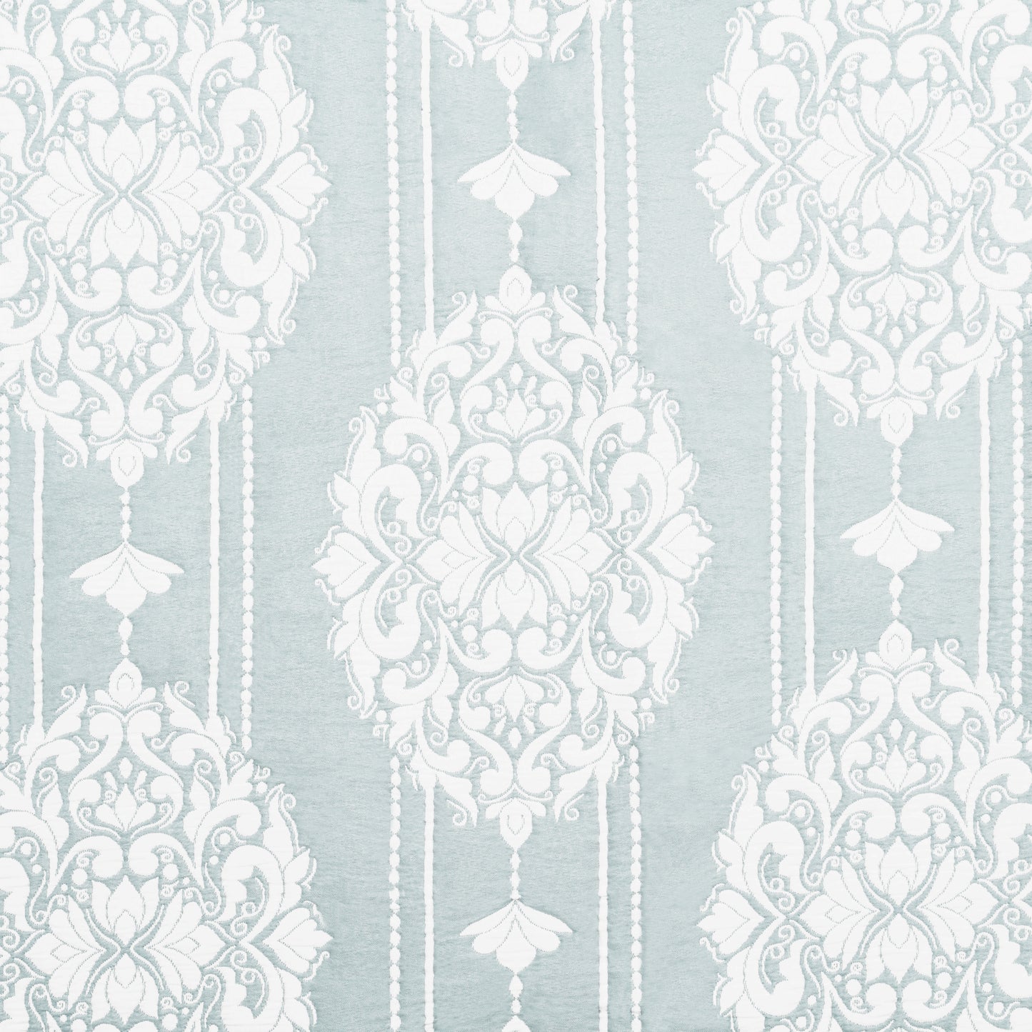 Damask Medallion Patterned Quilt Sets