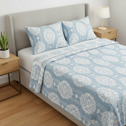 Damask Medallion Patterned Quilt Sets