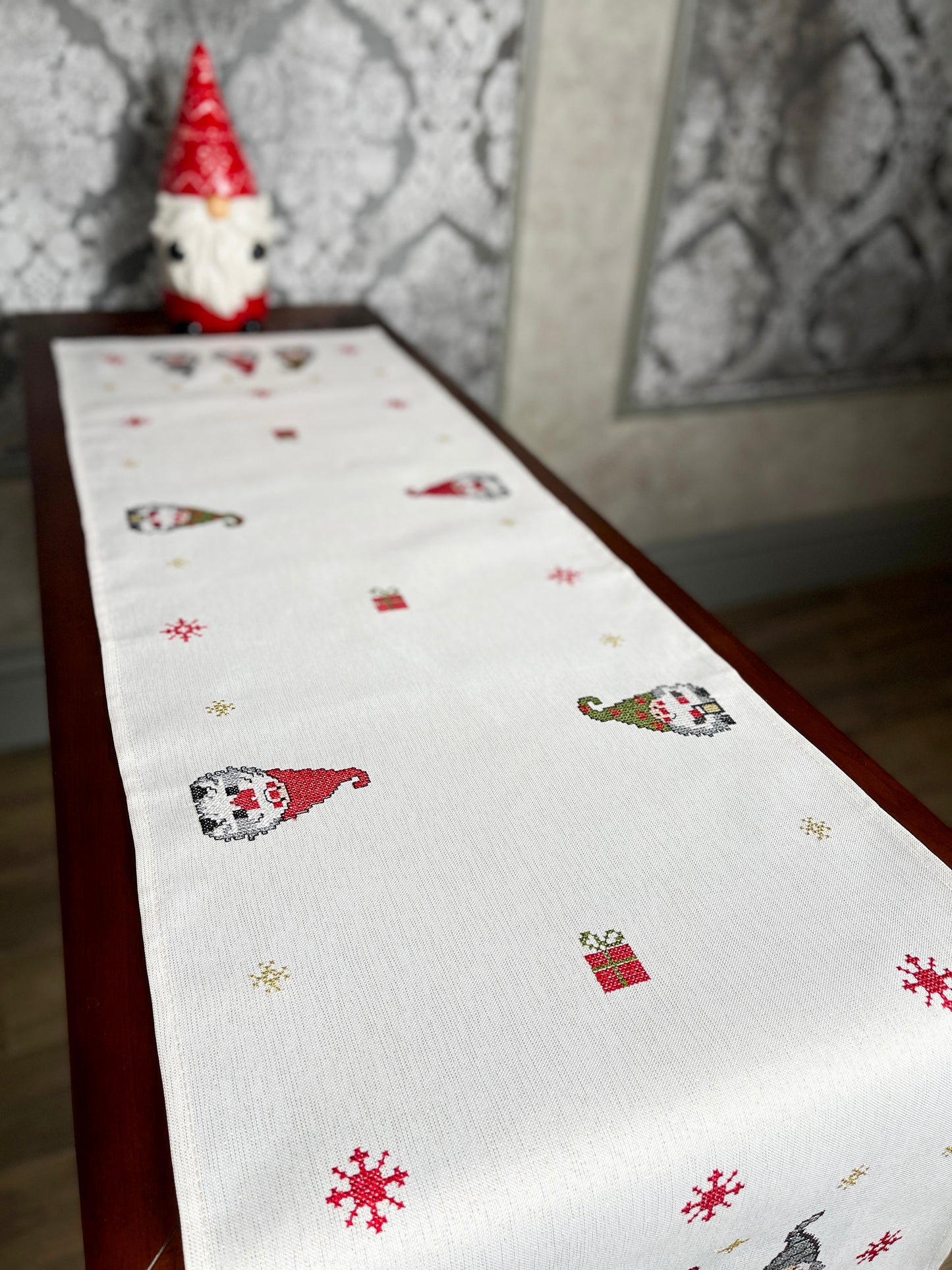 Avery Table Runner and Placemats