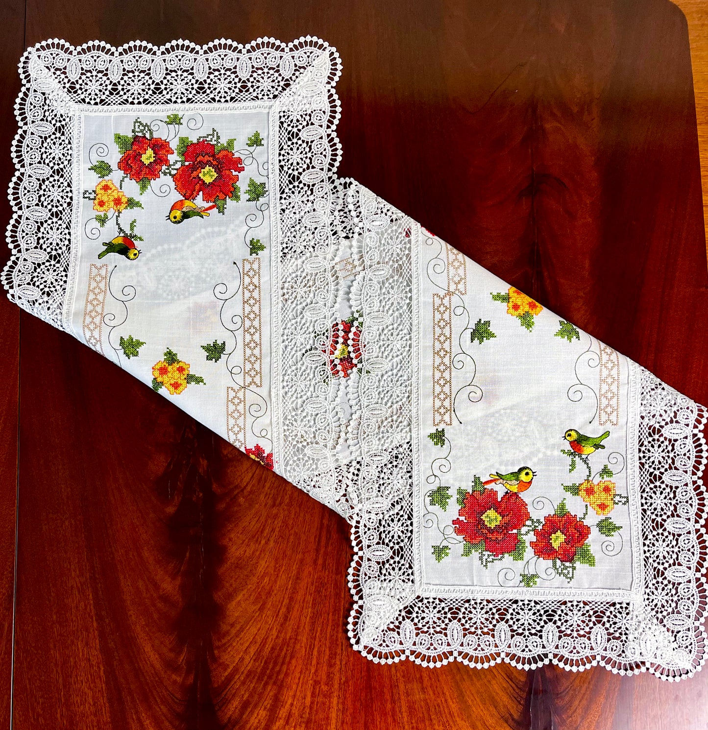 Betty Bird Table Runner and Placemats