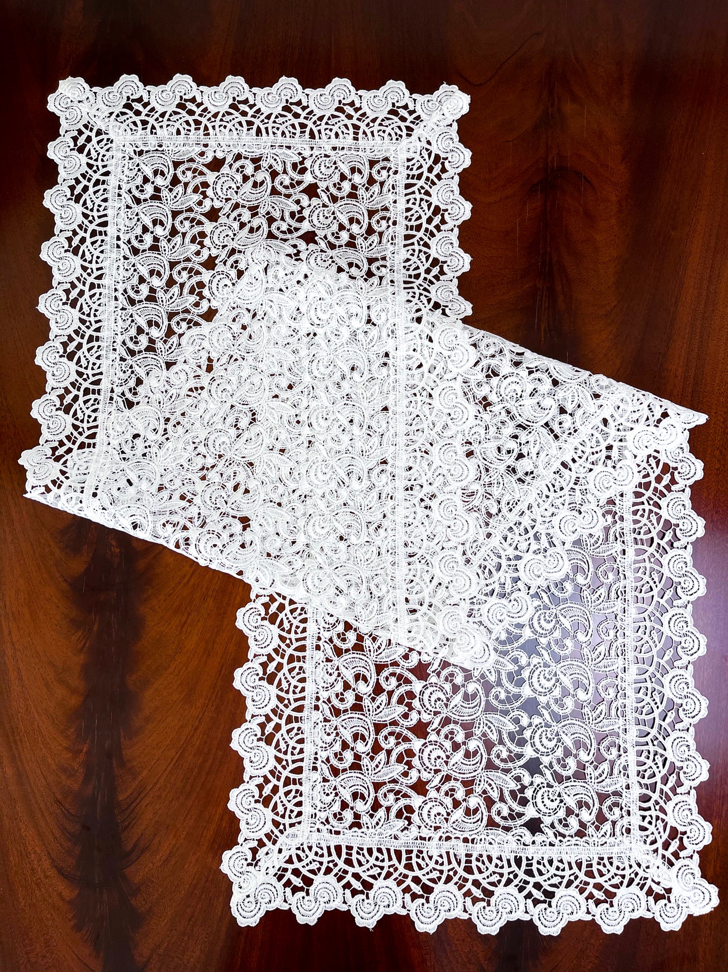 Carissa Table Runner and Placemats