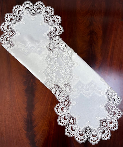 Helen Table Runner and Placemats