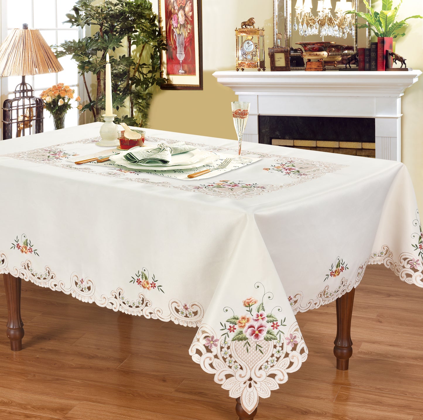 Jaylee Kitchen Curtain and Tablecloth Set