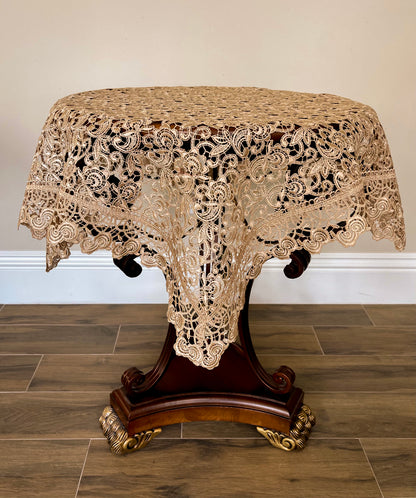 Carissa Table Topper