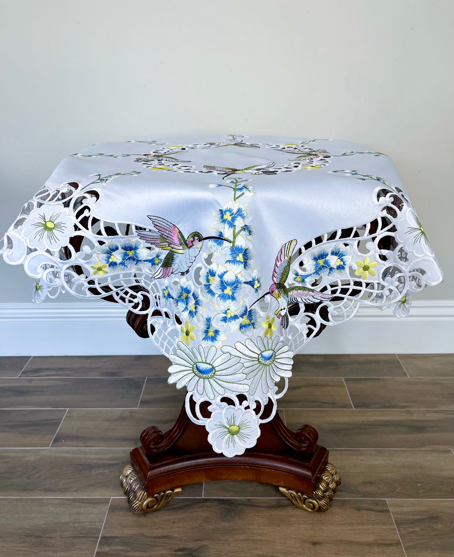 Floris Linens Kai Hummingbird Embroidery Cutwork Table Topper