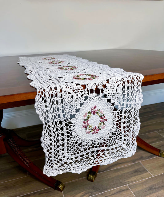 Hailey Table Runner and Placemats