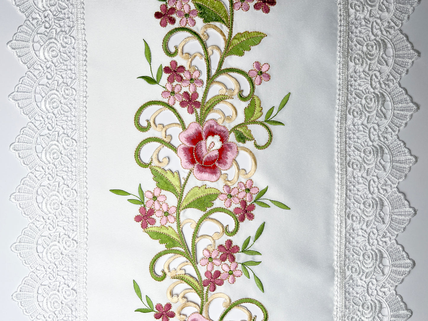 Francis Table Runner and Placemats