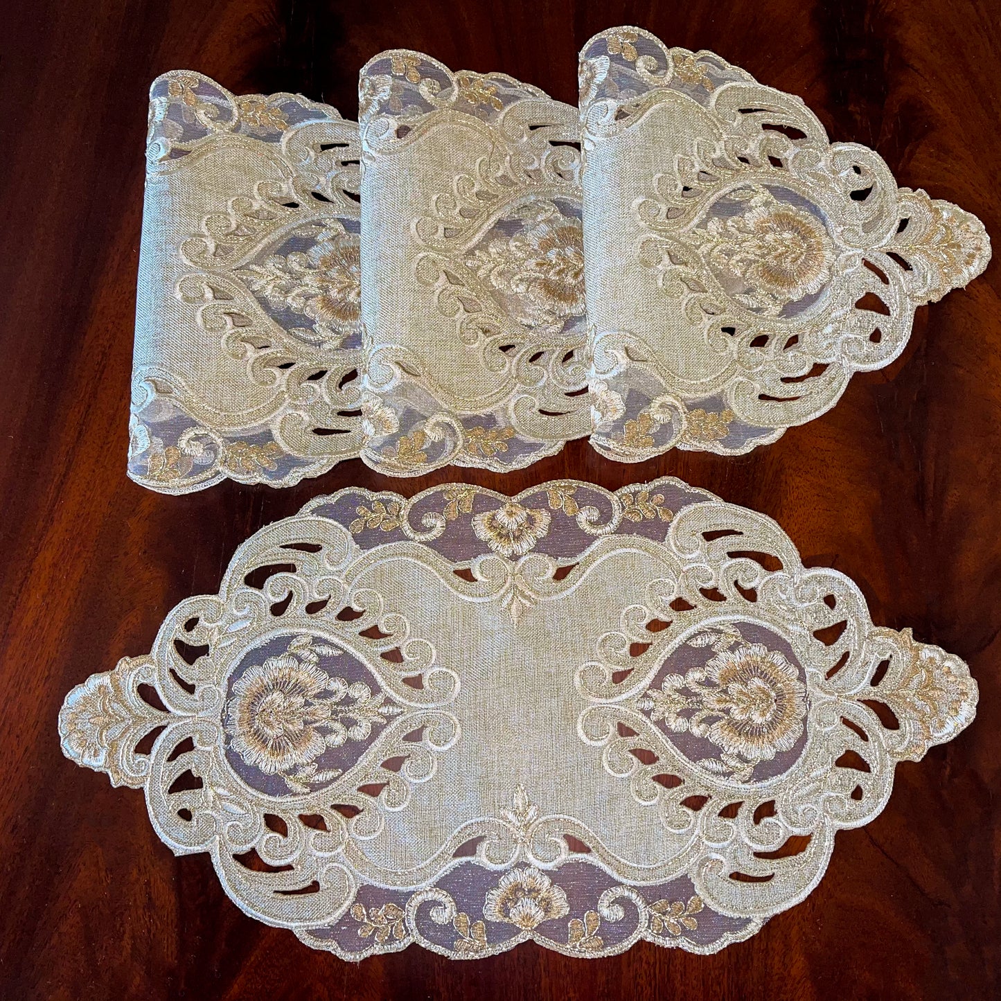 Alina Table Runner and Placemats