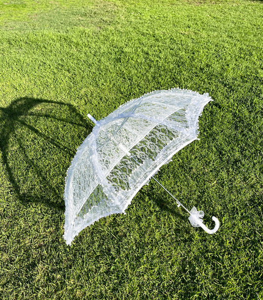 Rimmed White Lace Parasol